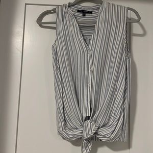 One clothing sleeveless tie front blouse